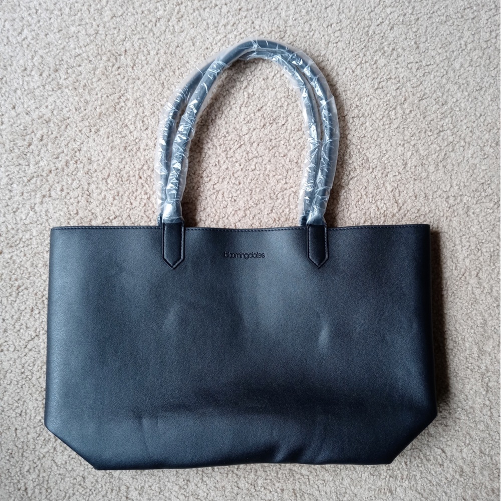 Bloomingdale’s Black Tote bag
